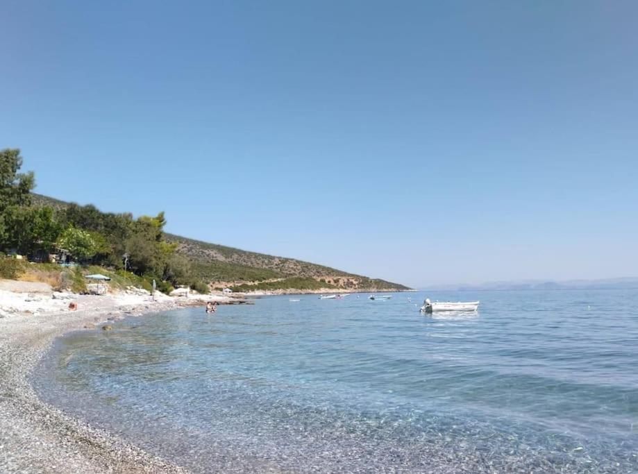 Karantou Villa Tirós Buitenkant foto